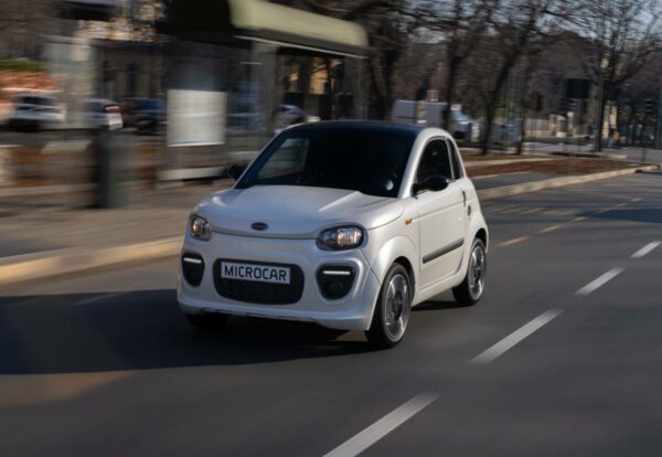 45-km/h-Auto im Stadtverkehr